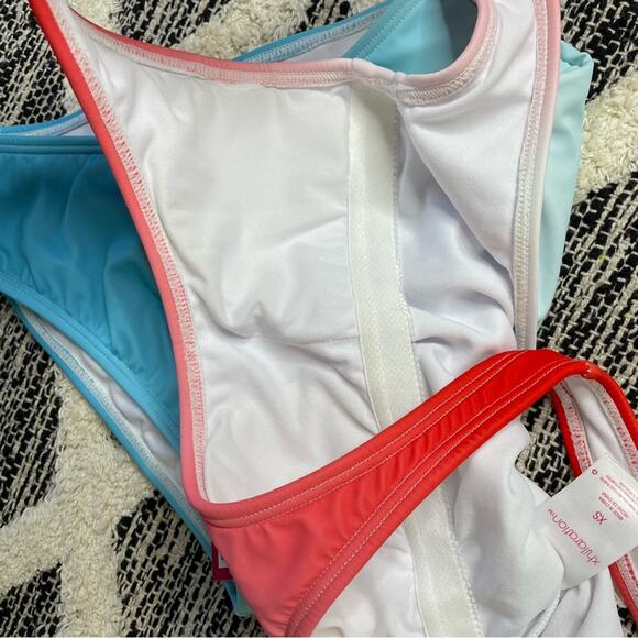 Target USA Xhilaration one piece multi-colored Ombre adult swimsuit size xsmall - Picture 3 of 6